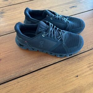 On Cloud Men’s Running Athletic Shoes